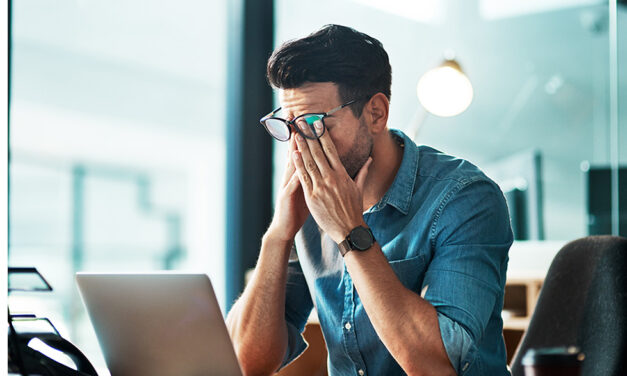 Erschöpft und trotzdem im Job: Warum Freelancer nicht pausieren